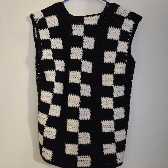 Checkered Vest - Picture 2 of 3